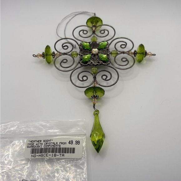 Unbranded Other - Green Holiday Ornament with Swarovski Crystals